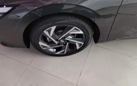 Hyundai Elantra, 2025 год, 1 500 000 рублей, 20 фотография