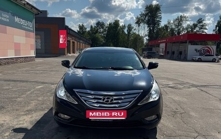 Hyundai Sonata VI, 2011 год, 1 100 000 рублей, 3 фотография