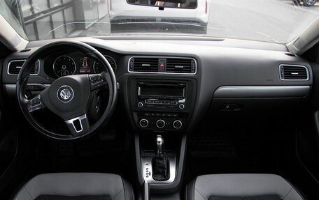 Volkswagen Jetta VI, 2012 год, 955 000 рублей, 21 фотография