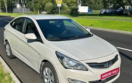 Hyundai Solaris II рестайлинг, 2014 год, 990 000 рублей, 1 фотография