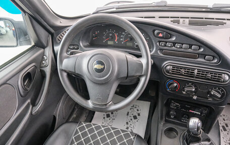 Chevrolet Niva I рестайлинг, 2015 год, 629 000 рублей, 10 фотография