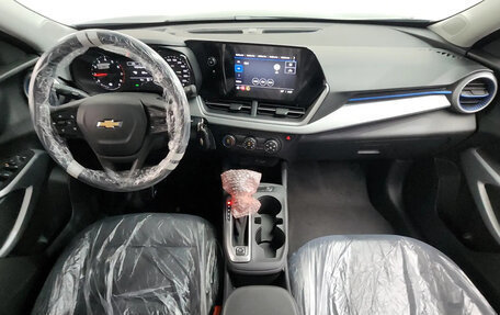 Chevrolet Trax, 2025 год, 1 700 000 рублей, 6 фотография