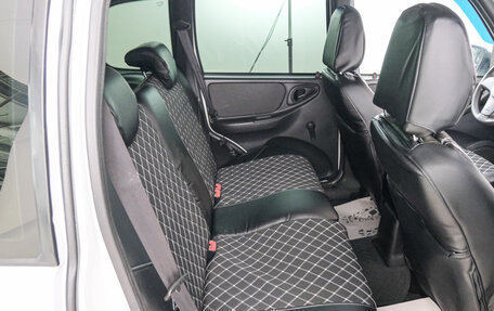 Chevrolet Niva I рестайлинг, 2015 год, 629 000 рублей, 21 фотография