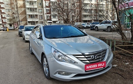 Hyundai Sonata VI, 2012 год, 1 100 000 рублей, 1 фотография