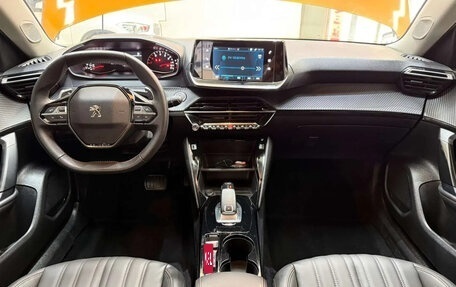 Peugeot 2008 II, 2022 год, 1 428 000 рублей, 12 фотография