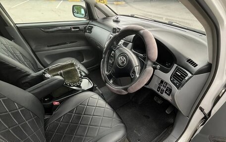 Toyota Ipsum II, 2002 год, 843 500 рублей, 4 фотография
