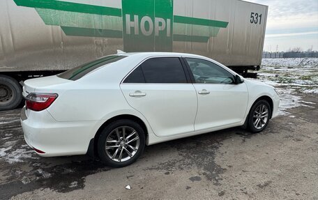 Toyota Camry, 2015 год, 1 850 000 рублей, 4 фотография
