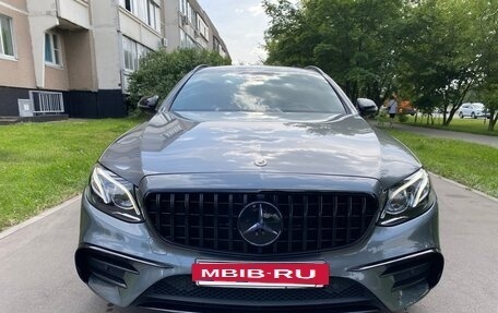 Mercedes-Benz E-Класс, 2019 год, 4 850 000 рублей, 3 фотография