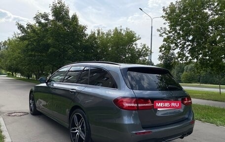 Mercedes-Benz E-Класс, 2019 год, 4 850 000 рублей, 8 фотография