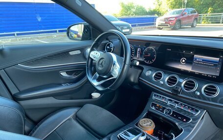 Mercedes-Benz E-Класс, 2019 год, 4 850 000 рублей, 9 фотография
