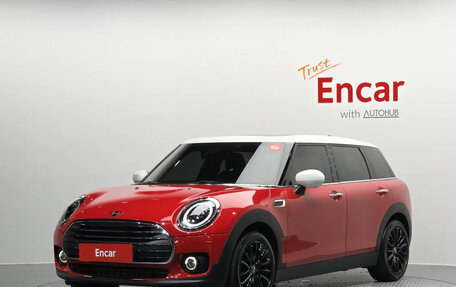 MINI Clubman, 2023 год, 1 800 000 рублей, 2 фотография