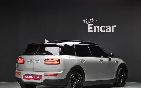 MINI Clubman, 2023 год, 1 800 000 рублей, 3 фотография
