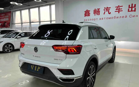 Volkswagen T-Roc I, 2022 год, 1 600 000 рублей, 6 фотография