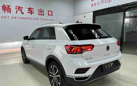 Volkswagen T-Roc I, 2022 год, 1 600 000 рублей, 4 фотография