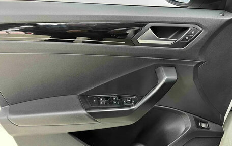 Volkswagen T-Roc I, 2022 год, 1 600 000 рублей, 9 фотография