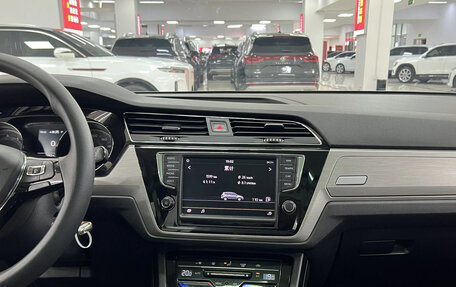 Volkswagen Touran III, 2022 год, 1 580 000 рублей, 9 фотография