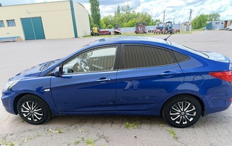 Hyundai Solaris II рестайлинг, 2012 год, 600 000 рублей, 4 фотография