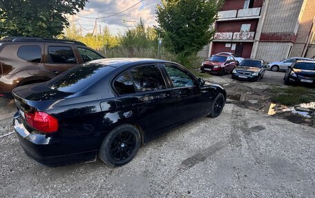 BMW 3 серия, 2011 год, 850 000 рублей, 4 фотография