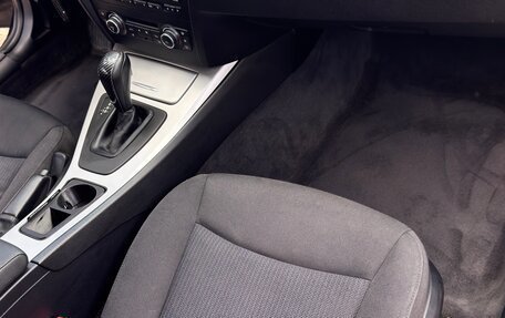 BMW 3 серия, 2011 год, 850 000 рублей, 17 фотография