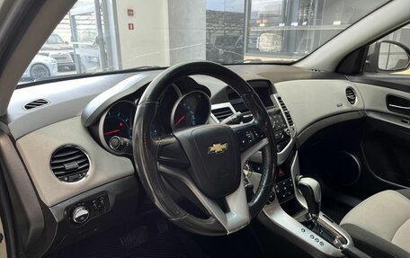 Chevrolet Cruze II, 2011 год, 610 000 рублей, 7 фотография
