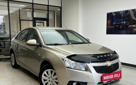Chevrolet Cruze II, 2011 год, 610 000 рублей, 3 фотография