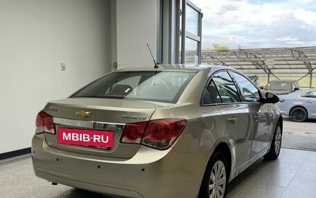 Chevrolet Cruze II, 2011 год, 610 000 рублей, 4 фотография