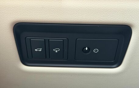 Land Rover Range Rover IV рестайлинг, 2016 год, 3 949 000 рублей, 32 фотография