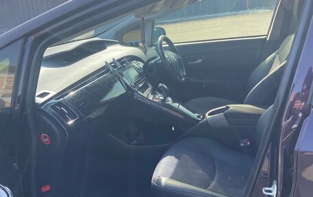 Toyota Prius, 2013 год, 1 300 000 рублей, 21 фотография