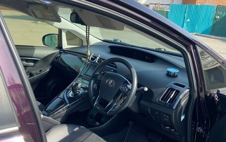Toyota Prius, 2013 год, 1 300 000 рублей, 25 фотография