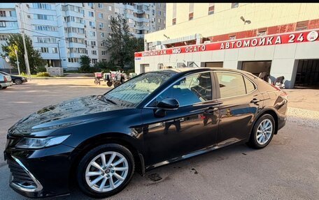 Toyota Camry, 2021 год, 2 499 999 рублей, 3 фотография