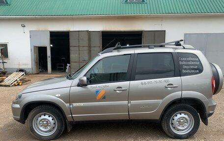 Chevrolet Niva I рестайлинг, 2017 год, 800 000 рублей, 5 фотография