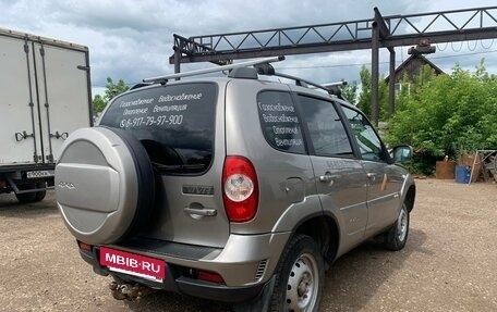 Chevrolet Niva I рестайлинг, 2017 год, 800 000 рублей, 4 фотография