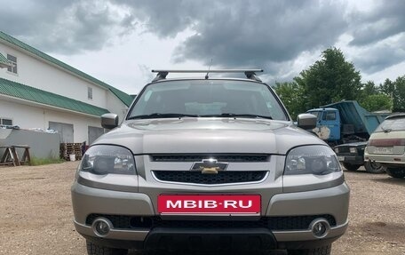Chevrolet Niva I рестайлинг, 2017 год, 800 000 рублей, 2 фотография