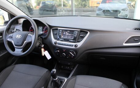 Hyundai Solaris II рестайлинг, 2018 год, 1 285 000 рублей, 10 фотография