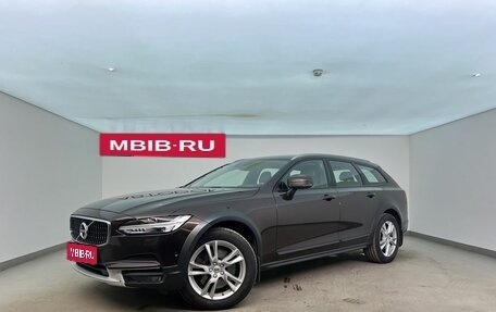 Volvo V90 Cross Country I рестайлинг, 2017 год, 2 250 000 рублей, 1 фотография