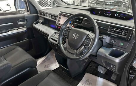 Honda Stepwgn IV, 2017 год, 1 897 000 рублей, 10 фотография