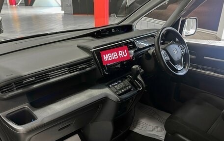 Honda Stepwgn IV, 2017 год, 1 897 000 рублей, 17 фотография