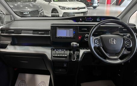Honda Stepwgn IV, 2017 год, 1 897 000 рублей, 28 фотография