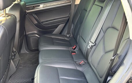 Volkswagen Touareg III, 2016 год, 2 800 000 рублей, 7 фотография