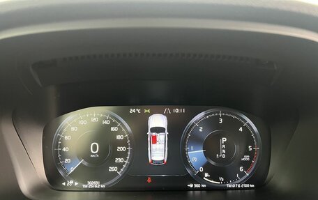 Volvo V90 Cross Country I рестайлинг, 2017 год, 2 250 000 рублей, 22 фотография