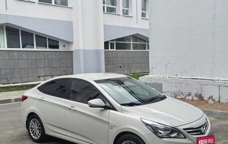 Hyundai Solaris II рестайлинг, 2015 год, 1 250 000 рублей, 4 фотография