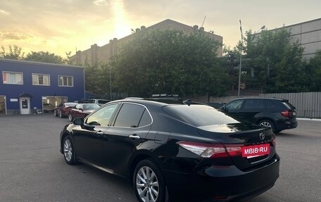 Toyota Camry, 2019 год, 2 290 000 рублей, 6 фотография