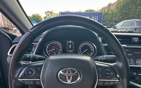 Toyota Camry, 2019 год, 2 290 000 рублей, 13 фотография