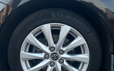 Toyota Camry, 2019 год, 2 290 000 рублей, 20 фотография