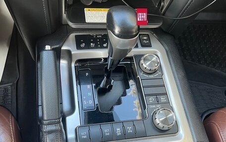 Toyota Land Cruiser 200, 2019 год, 7 150 000 рублей, 9 фотография