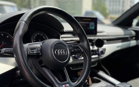 Audi A4, 2018 год, 3 000 000 рублей, 12 фотография