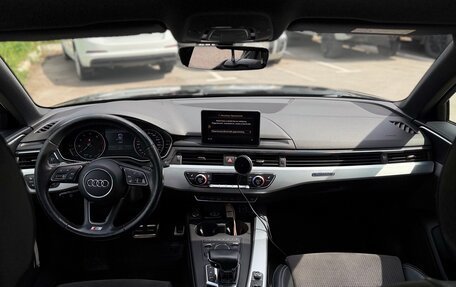 Audi A4, 2018 год, 3 000 000 рублей, 16 фотография