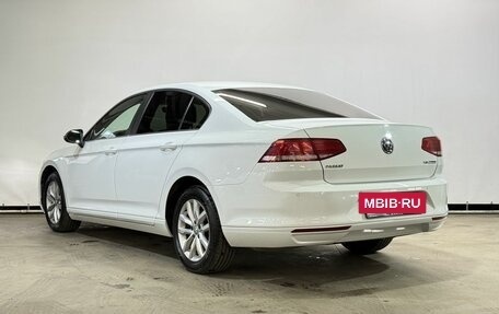 Volkswagen Passat B8 рестайлинг, 2016 год, 1 399 000 рублей, 7 фотография
