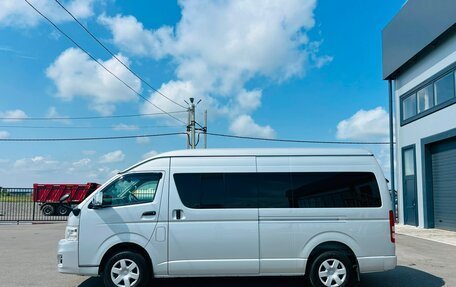 Toyota HiAce H200, 2012 год, 3 399 900 рублей, 3 фотография