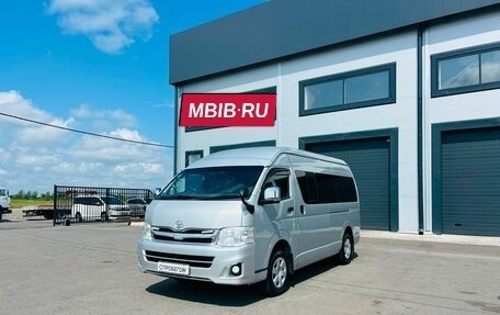 Toyota HiAce H200, 2012 год, 3 399 900 рублей, 2 фотография